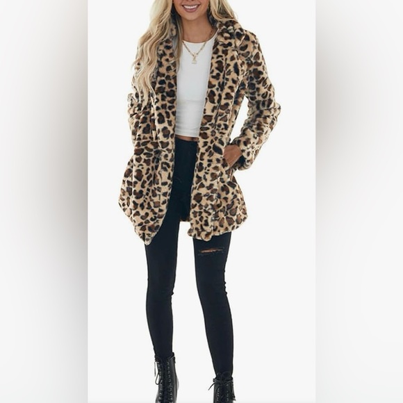 SeekMe Women’s Faux Leopard Fur Coat - Picture 5 of 9